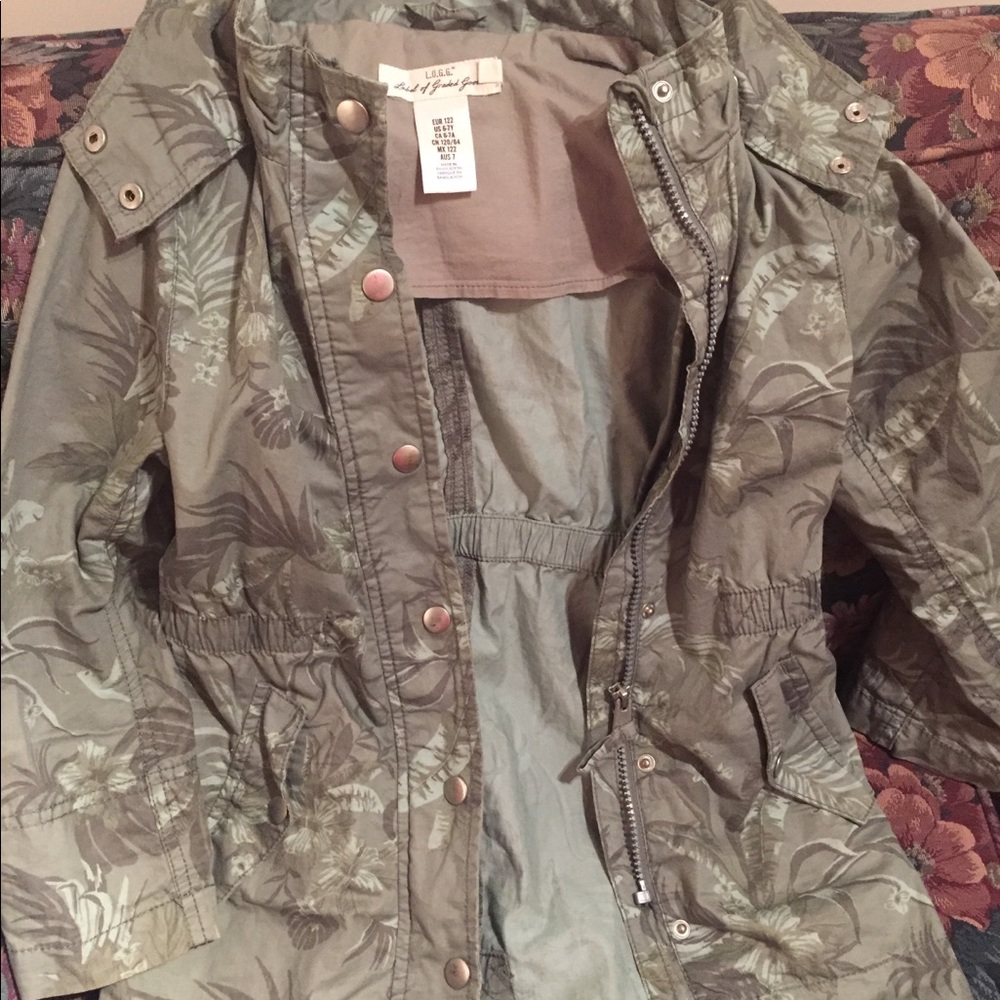 Light coat for girls